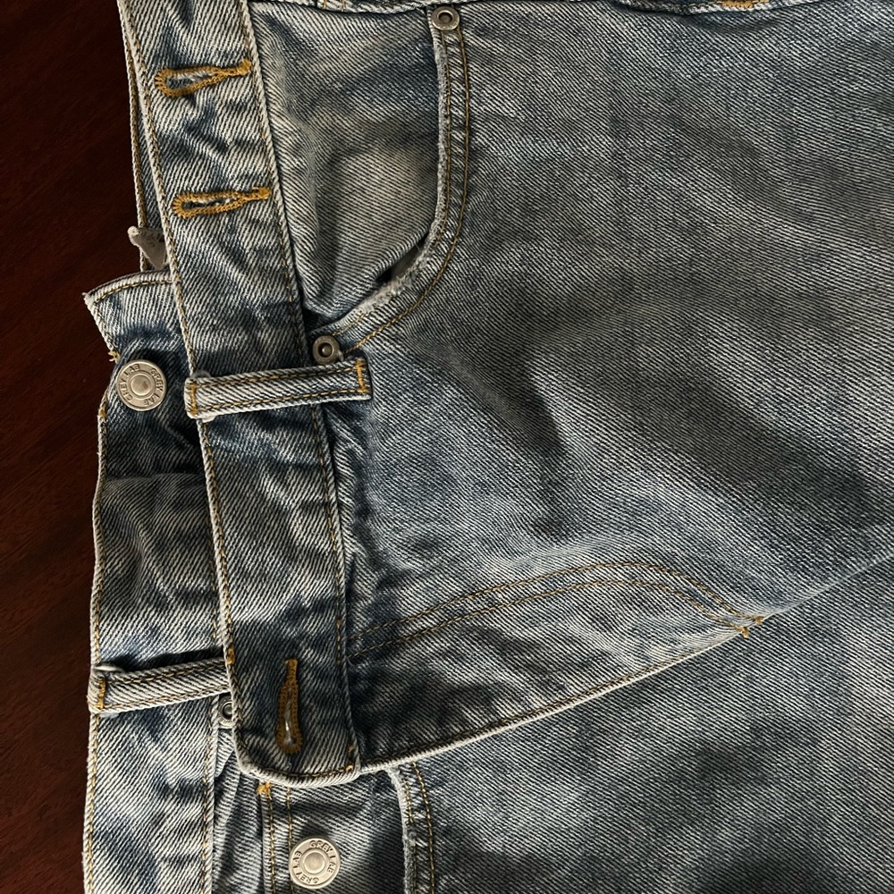 wide leg/ mom jeans